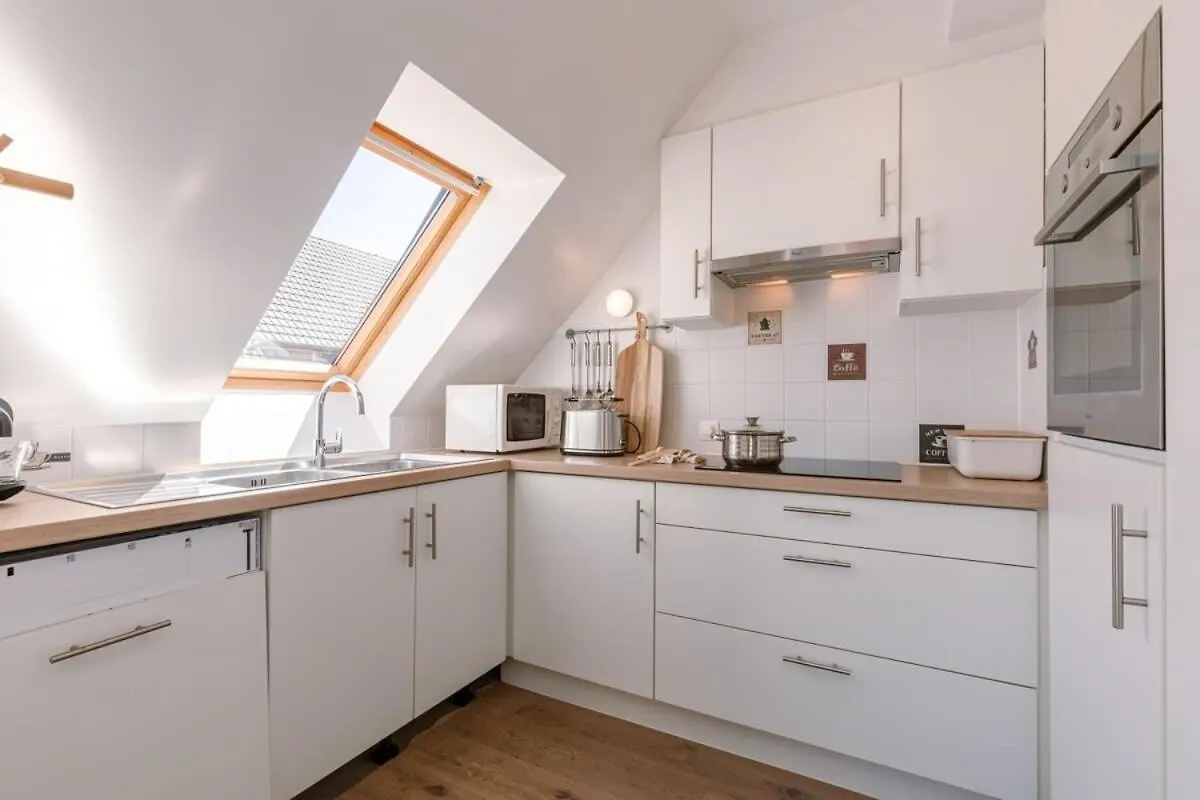 Huswell - Centrally Located Apartment With Sunny Terrace Oostende